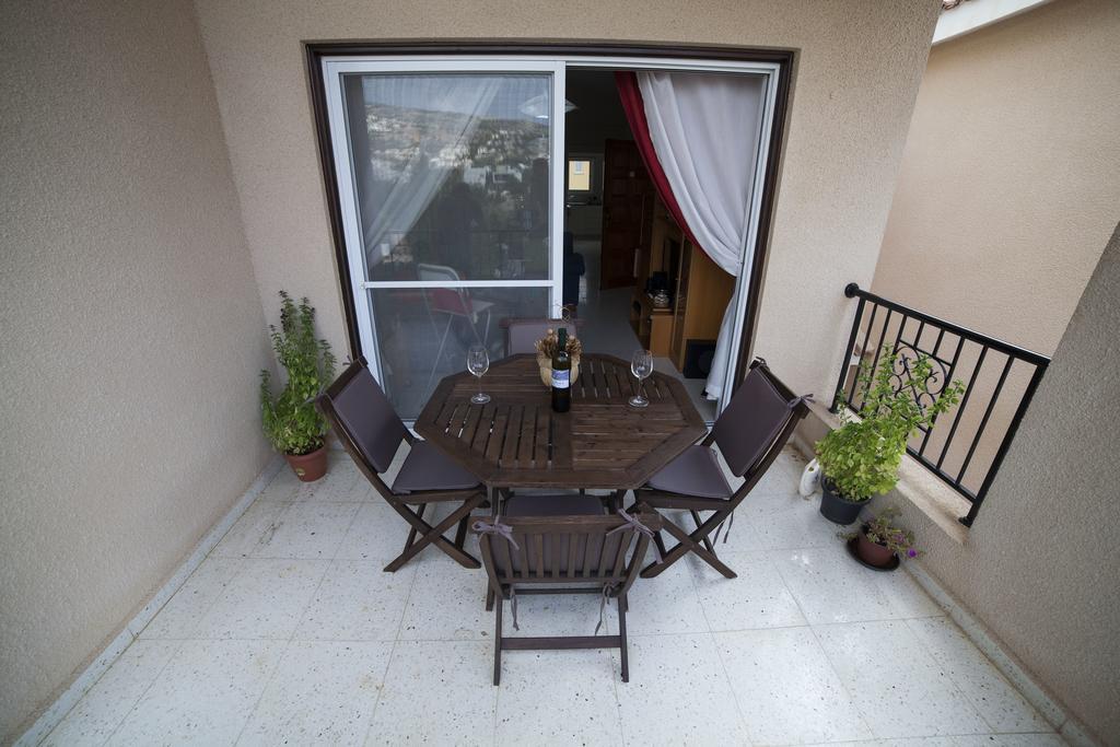 The Marilouize Apartment بييا الغرفة الصورة
